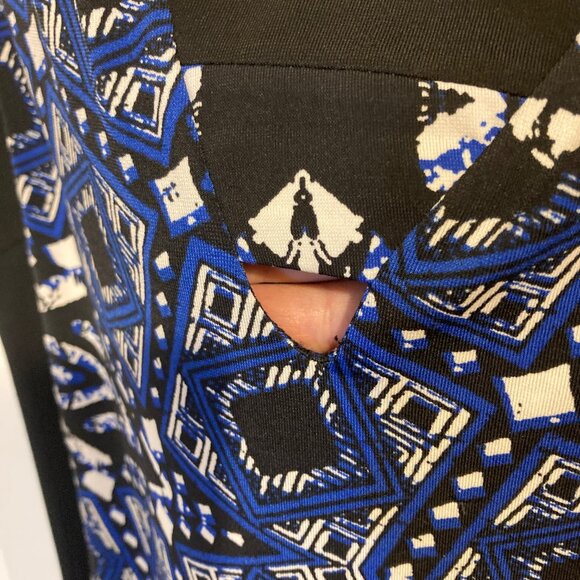 #145 NWOT BCBG Maxazria Black, Blue, Cream Sleeveless Dress, Size Medium - Picture 3 of 7